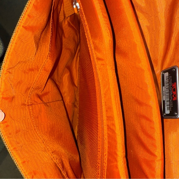 Tech by TUMI 5112B Expandable Brown Orange Laptop Messenger Shoulder Bag - Picture 8 of 11